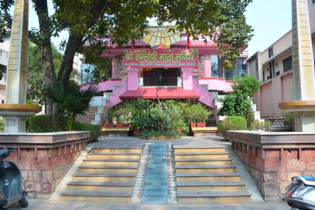 Ananda Krishna Van Вриндавана Экстерьер фото